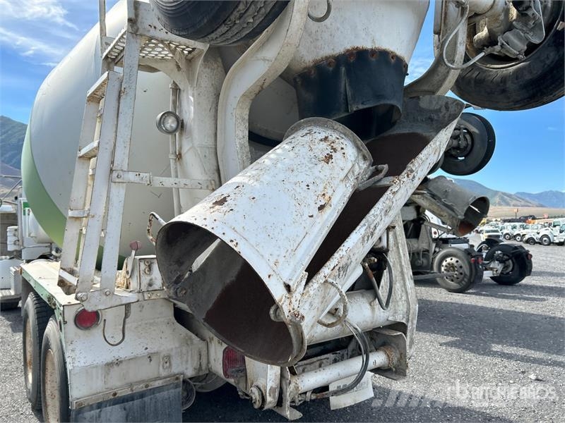 Peterbilt 357 8x4 Mixer Truck Camiones hormigonera