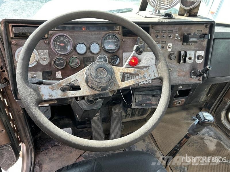 Peterbilt 357 8x4 Mixer Truck Camiones hormigonera