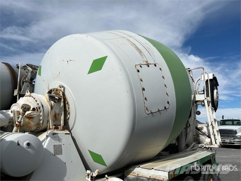 Peterbilt 357 8x4 Mixer Truck Camiones hormigonera