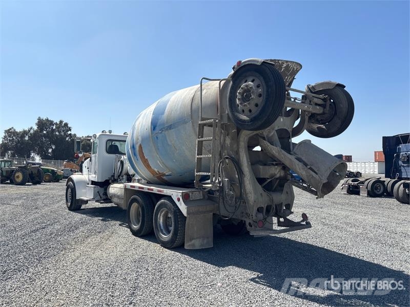 Peterbilt 357 8x4 Mixer Truck Domíchávače betonu