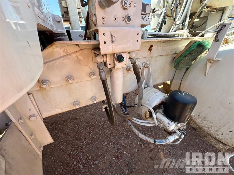 Peterbilt 357 8x4 Mixer Truck Avtomešalci za beton