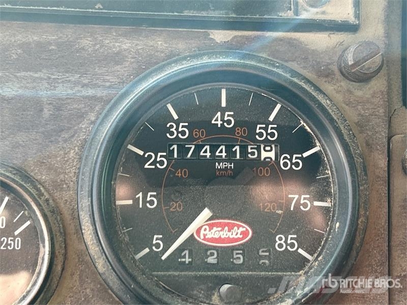 Peterbilt 357 8x4 Mixer Truck Camiones hormigonera