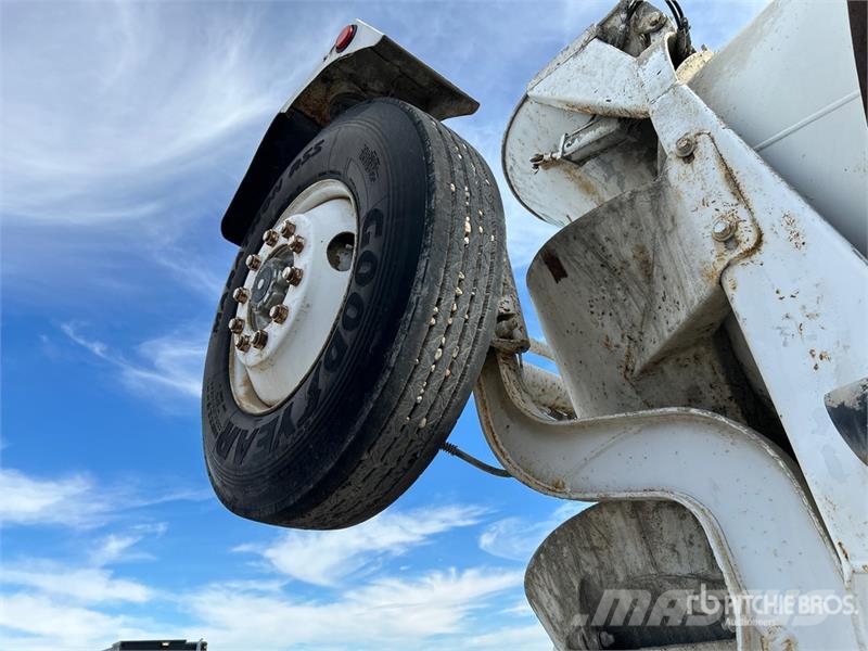 Peterbilt 357 8x4 Mixer Truck Camiones hormigonera