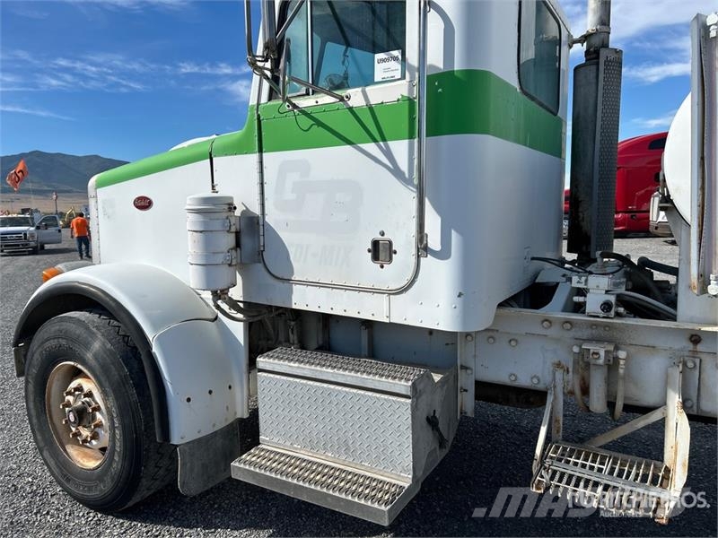 Peterbilt 357 8x4 Mixer Truck Camiones hormigonera