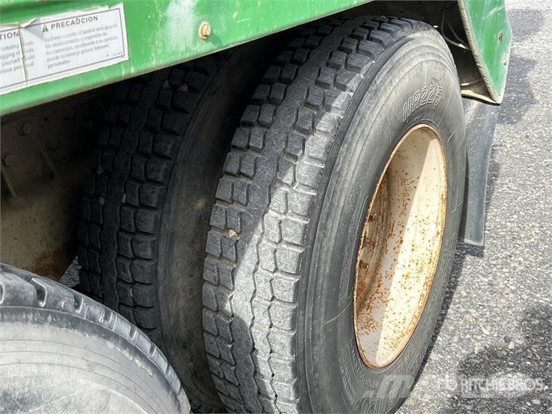 Peterbilt 357 8x4 Mixer Truck Camiones hormigonera