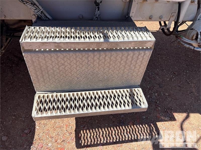 Peterbilt 357 8x4 Mixer Truck Avtomešalci za beton