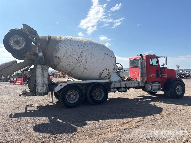 Peterbilt 357 8x4 Mixer Truck Beton-Mischfahrzeuge