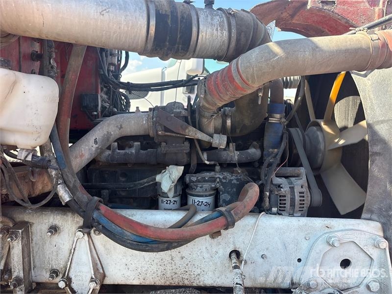Peterbilt 357 8x4 Mixer Truck Beton-Mischfahrzeuge