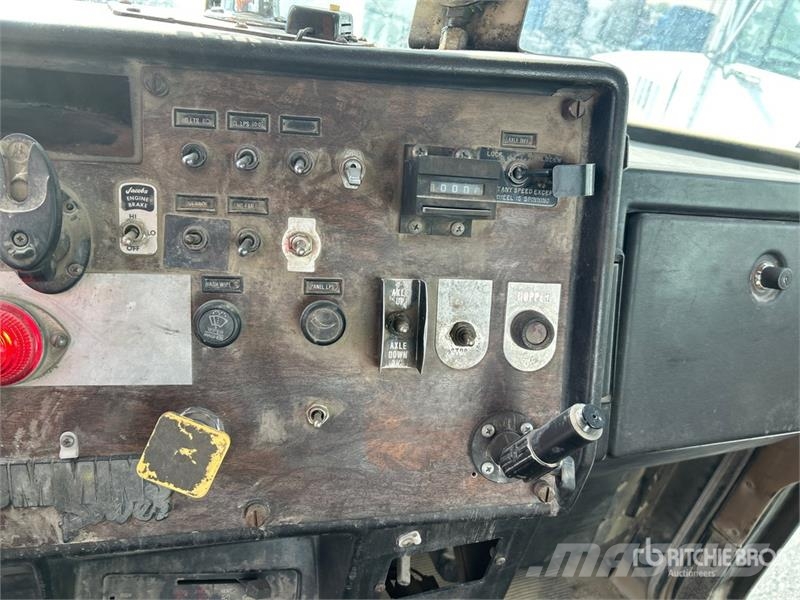 Peterbilt 357 8x4 Mixer Truck Camiones hormigonera
