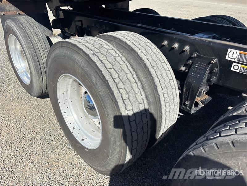 Peterbilt 365 Грузовики-Самосвалы