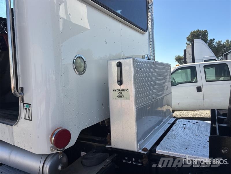 Peterbilt 365 Грузовики-Самосвалы