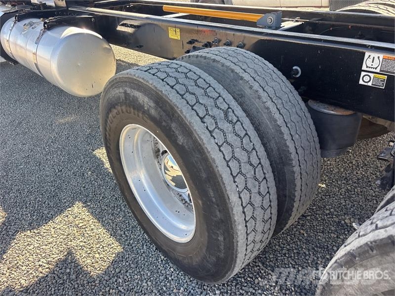 Peterbilt 365 Грузовики-Самосвалы