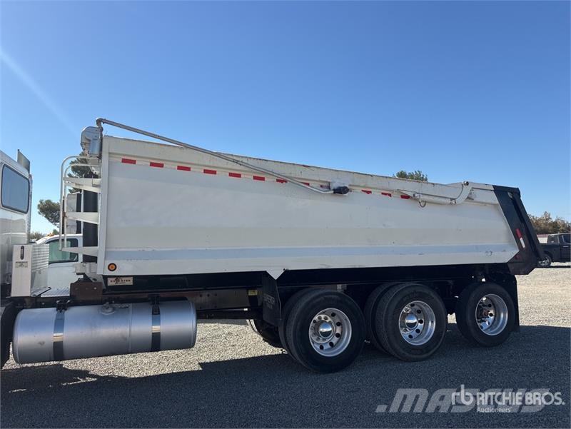 Peterbilt 365 Грузовики-Самосвалы