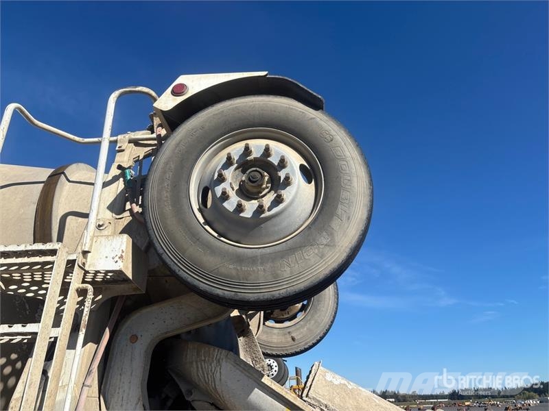 Peterbilt 365 10x4 Mixer Truck Betongbiler