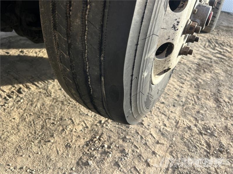 Peterbilt 365 12x4 Super 18 Five Axle Dump Truck Kiper tovornjaki