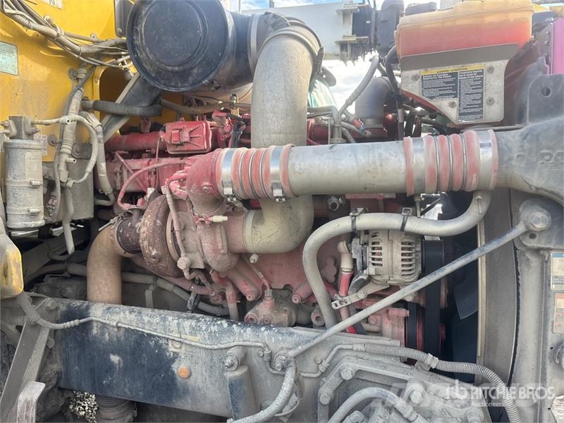 Peterbilt 365 14x4 Super 18 Five Axle Dump Truck Pašizgāzējs