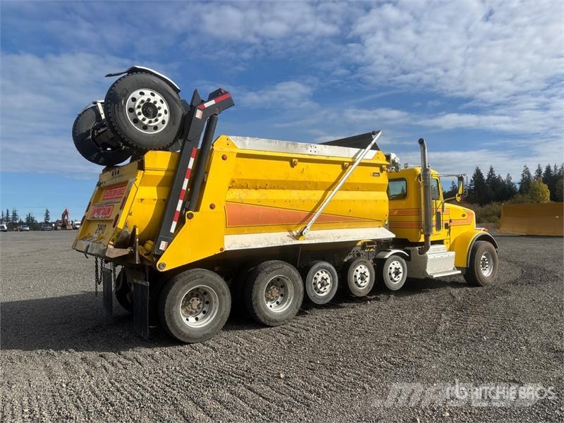Peterbilt 365 14x4 Super 18 Five Axle Dump Truck Pašizgāzējs
