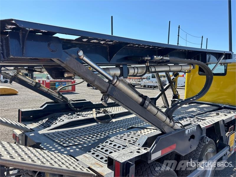 Peterbilt 365 6x4 Car Carrier Truck Autotransporteri