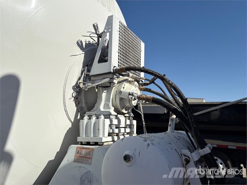 Peterbilt 365 6x4 Mixer Truck Camiones hormigonera