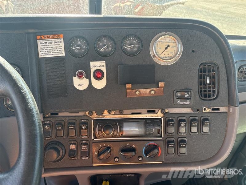 Peterbilt 365 8x4 Mixer Truck Betonmischer