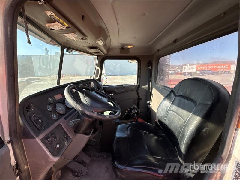 Peterbilt 365 8x4 Mixer Truck Camiones hormigonera