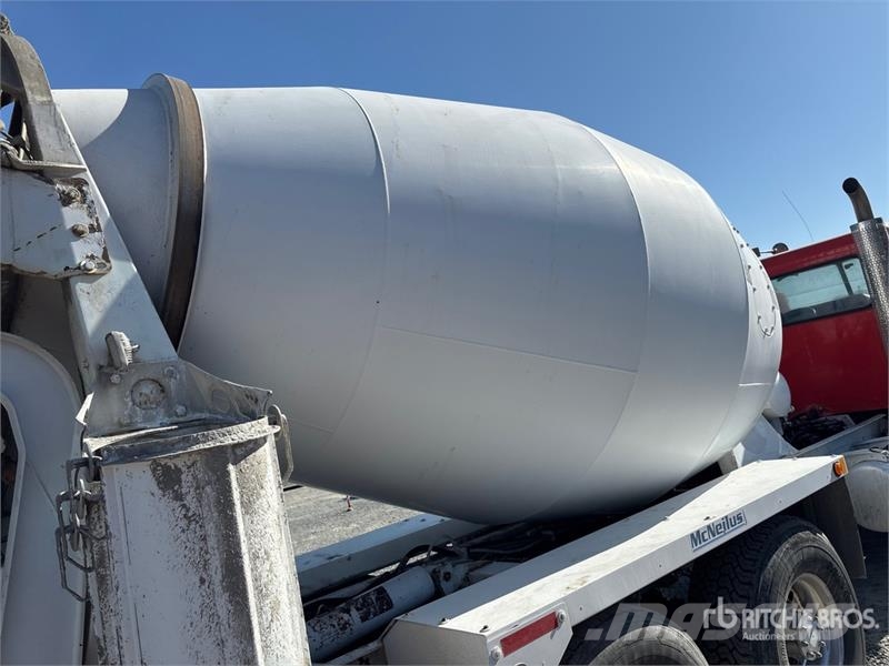 Peterbilt 365 8x4 Mixer Truck Camiones hormigonera