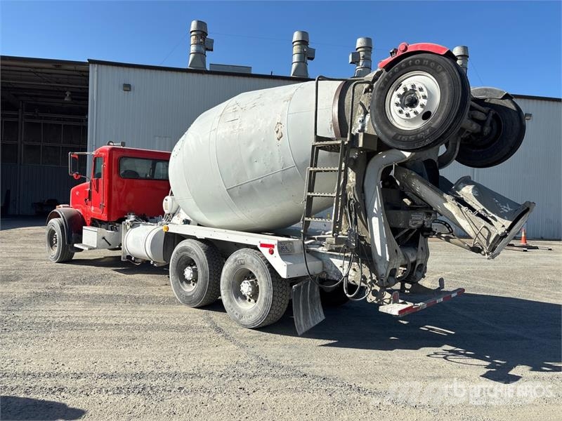 Peterbilt 365 8x4 Mixer Truck Camiones hormigonera