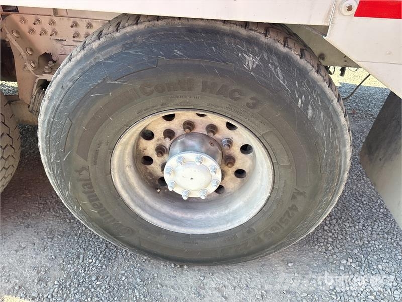 Peterbilt 365 8x4 Mixer Truck Camiones hormigonera