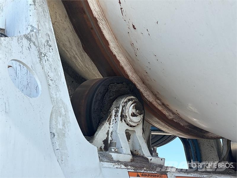 Peterbilt 365 8x4 Mixer Truck Betonmischer