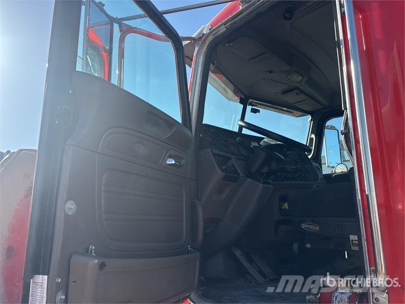 Peterbilt 365 8x4 Mixer Truck Betonmischer