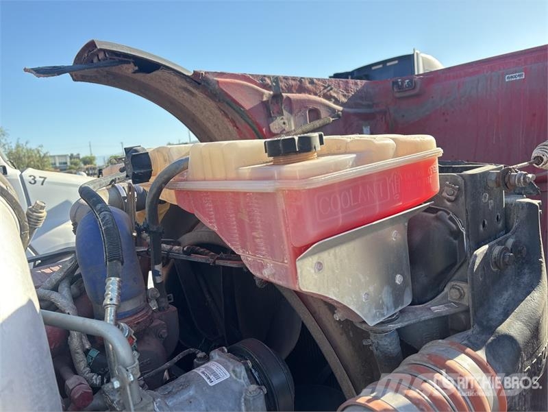 Peterbilt 365 8x4 Mixer Truck Betonmischer