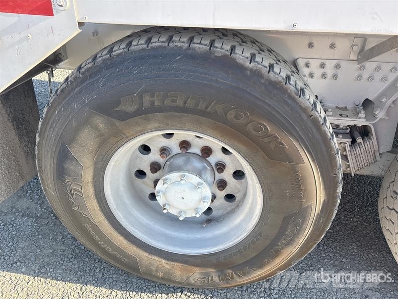 Peterbilt 365 8x4 Mixer Truck Betonmischer