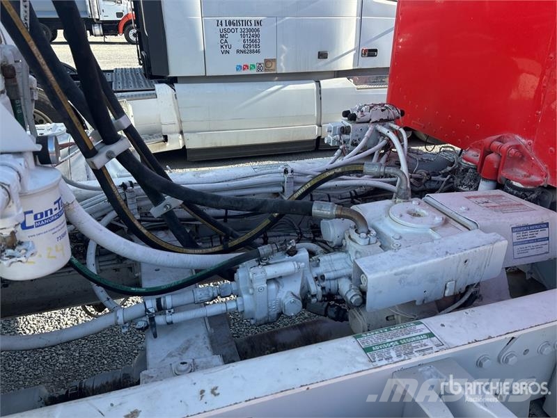 Peterbilt 365 8x4 Mixer Truck Betonmischer