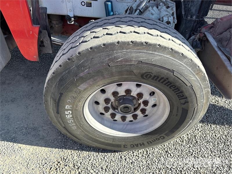 Peterbilt 365 8x4 Mixer Truck Camiones hormigonera