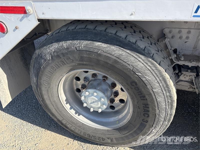Peterbilt 365 8x4 Mixer Truck Camiones hormigonera