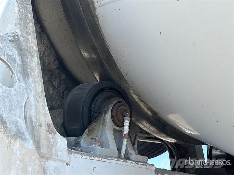 Peterbilt 365 8x4 Mixer Truck Camiones hormigonera