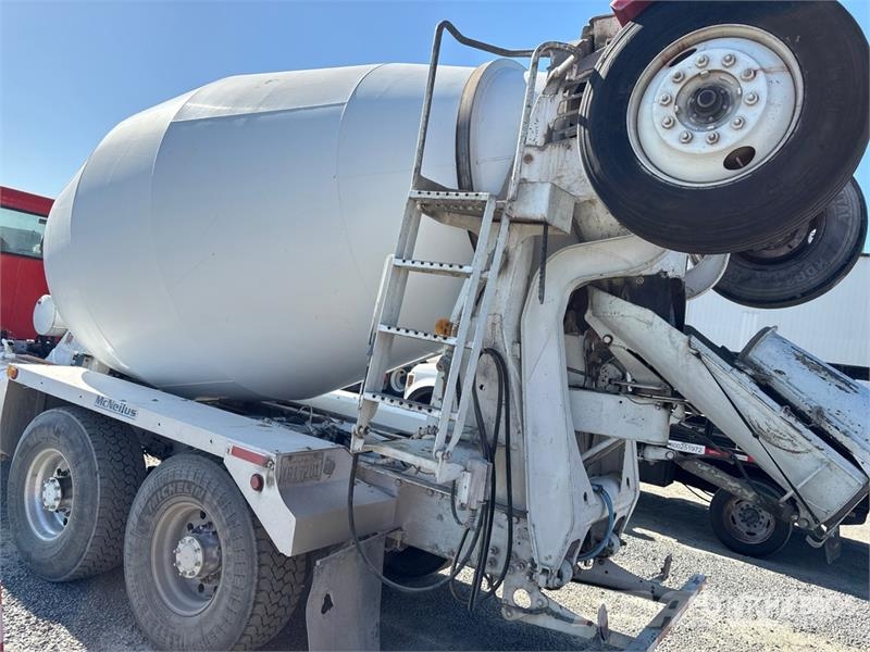 Peterbilt 365 8x4 Mixer Truck Camiones hormigonera