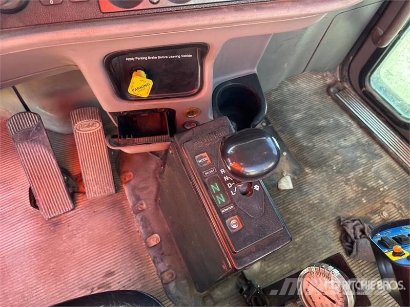 Peterbilt 365 8x4 Mixer Truck Camiones hormigonera