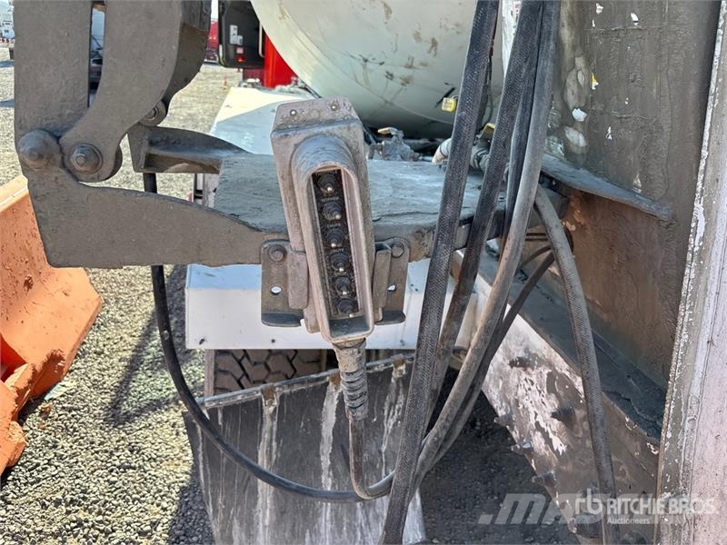 Peterbilt 365 8x4 Mixer Truck Camiones hormigonera