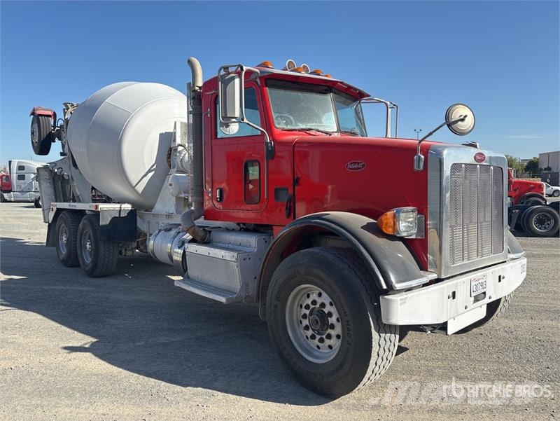 Peterbilt 365 8x4 Mixer Truck Betonmischer