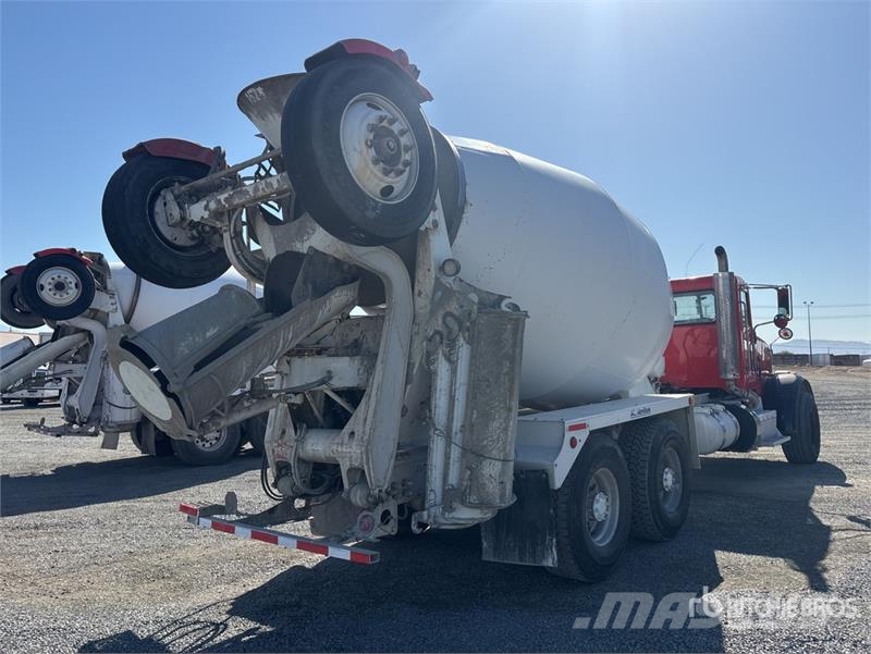 Peterbilt 365 8x4 Mixer Truck Camiones hormigonera
