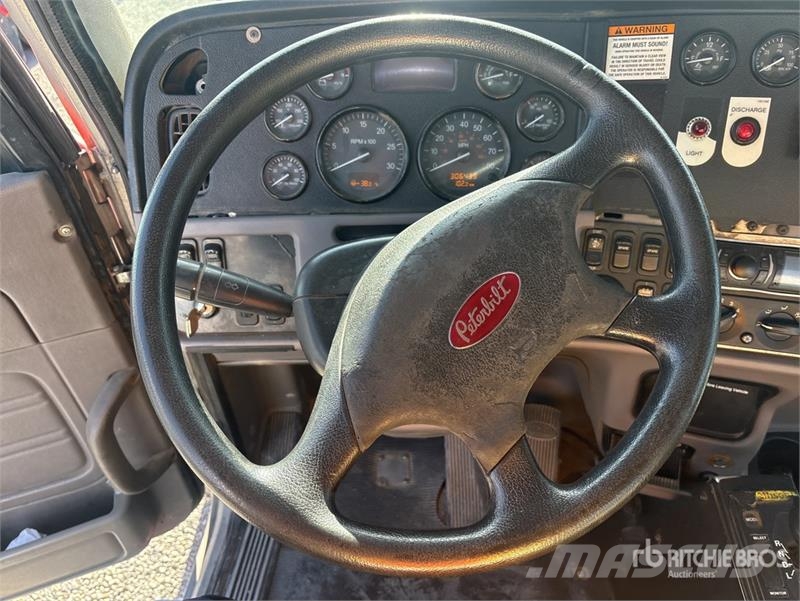 Peterbilt 365 8x4 Mixer Truck Betonmischer