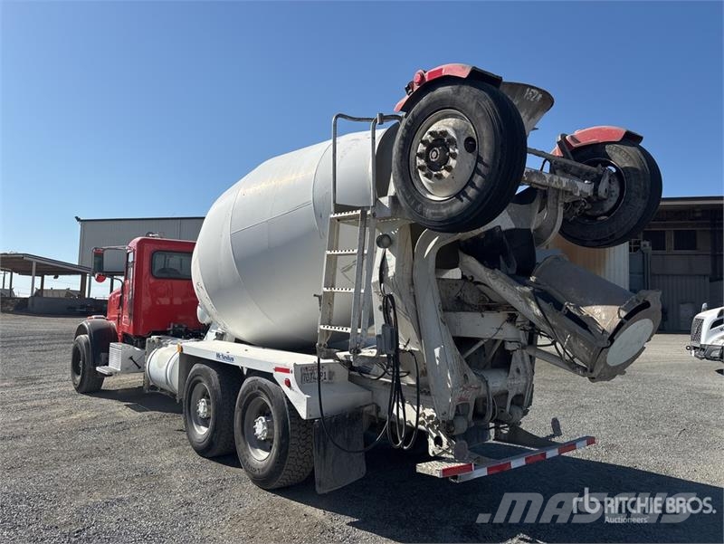 Peterbilt 365 8x4 Mixer Truck Camiones hormigonera