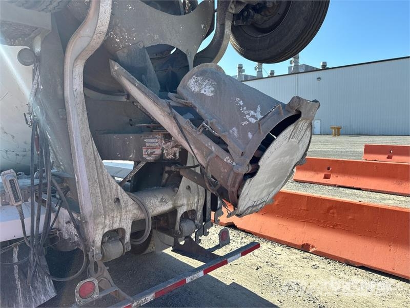 Peterbilt 365 8x4 Mixer Truck Camiones hormigonera