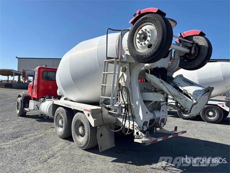 Peterbilt 365 8x4 Mixer Truck Camiones hormigonera