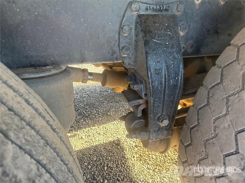 Peterbilt 365 Five Axle Dump Truck Kipper