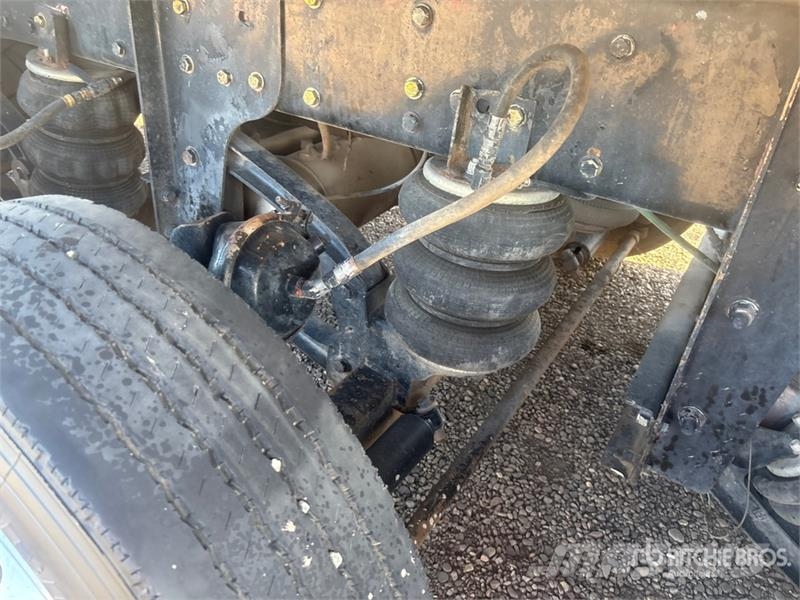 Peterbilt 365 Five Axle Dump Truck Kipper