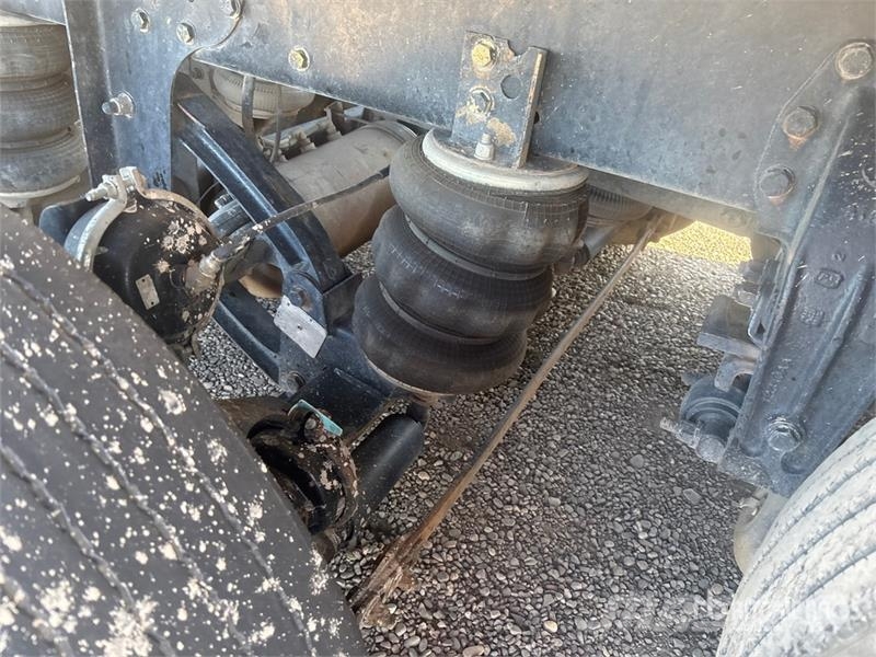Peterbilt 365 Five Axle Dump Truck Kipper