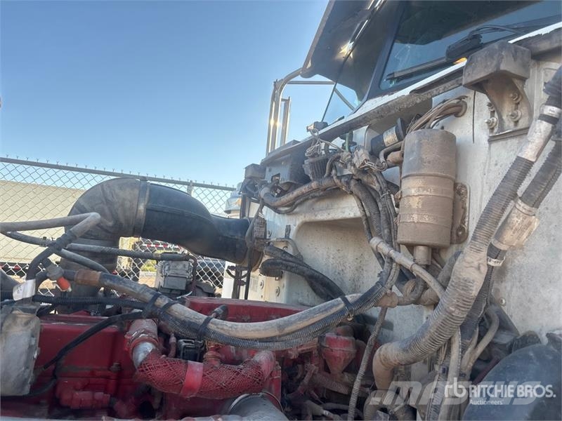 Peterbilt 365 Five Axle Dump Truck Kipper