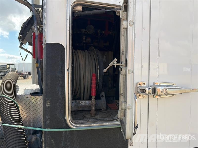 Peterbilt 367 Caminhões combinados / a vácuo